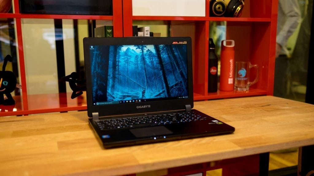 لابتوب Gigabyte P35X v5