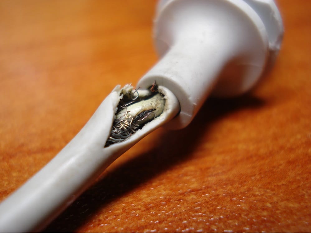 اندرويد يشحن ببطئ كابل الشحن