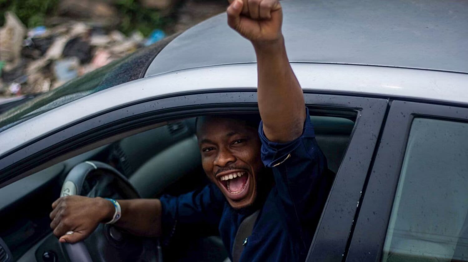 اخطر صور سيلفي أثناء القيادة