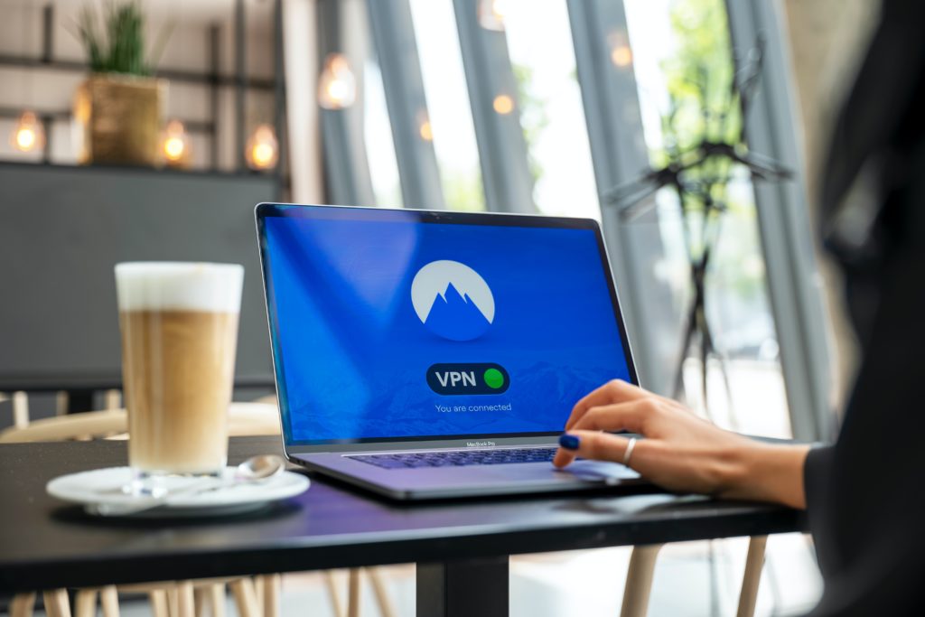 الاتصال بالشبكة المنزلية عن بعد عبر vpn