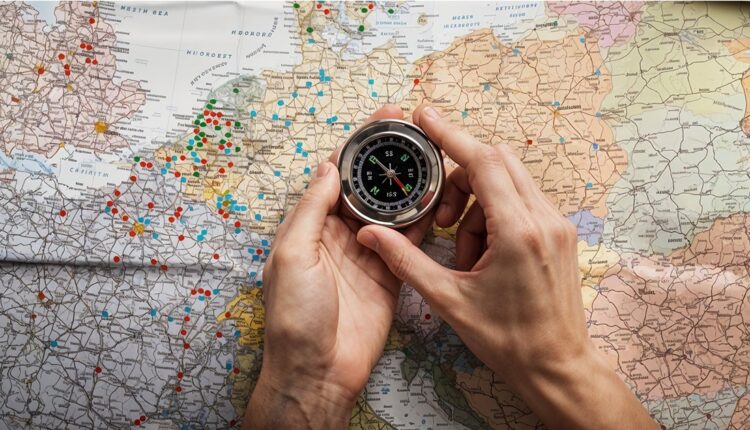 كيفية تشغيل البوصلة في خرائط جوجل